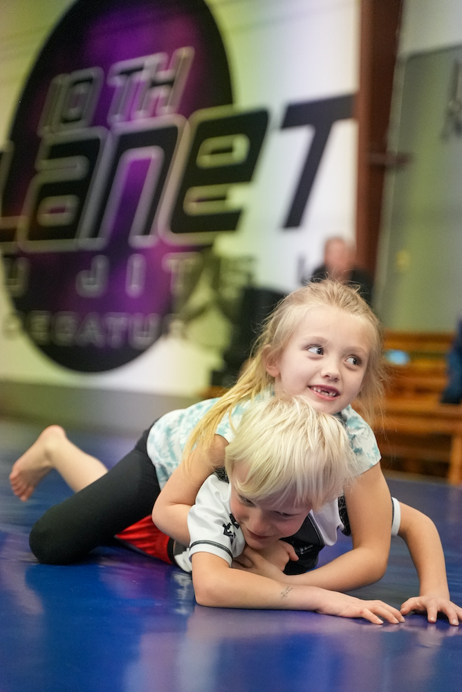 Girls training Jiu Jitsu at 10th Planet Decatur